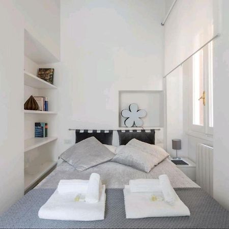 Spanish Modern Apartament Рим Экстерьер фото