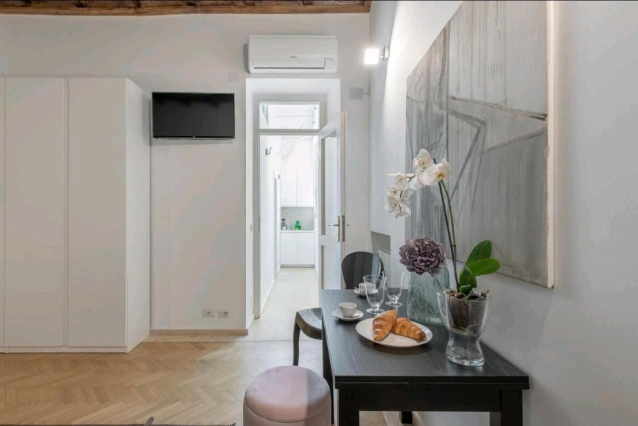 Spanish Modern Apartament Рим Экстерьер фото